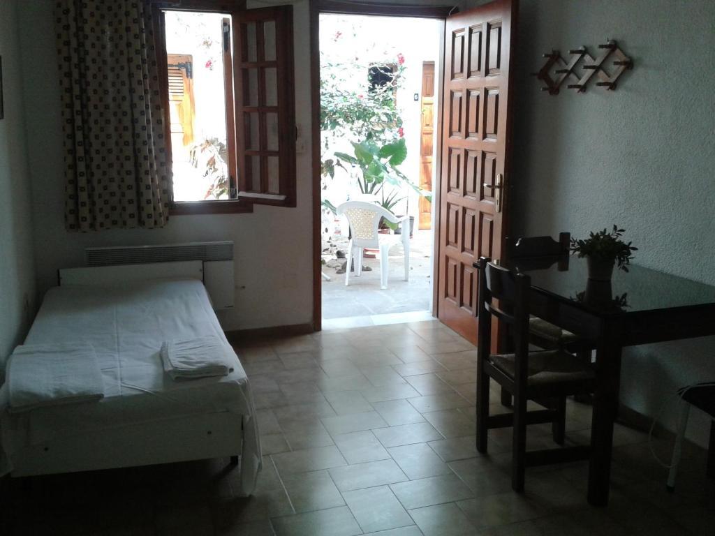 Pantazis Studios Aegina Kamer foto